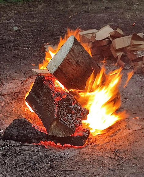 Костер Экспедиция на озеро Селигер